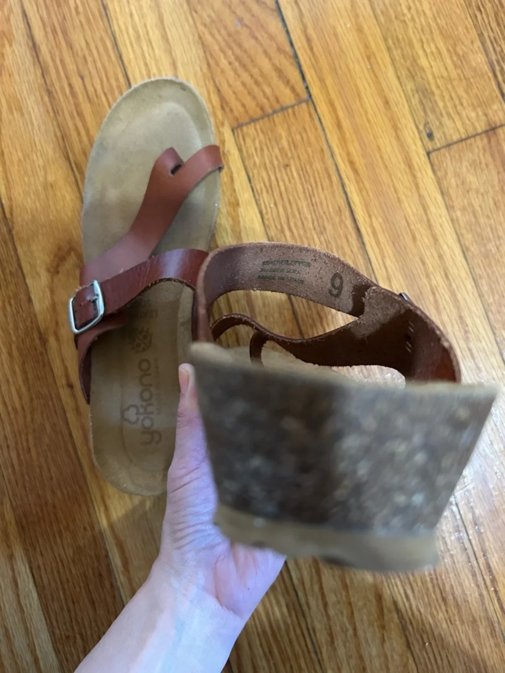 Yokono Brown Saddle Leather Comfort Toe Loop Strap Beach Sandals Women's Sz 9